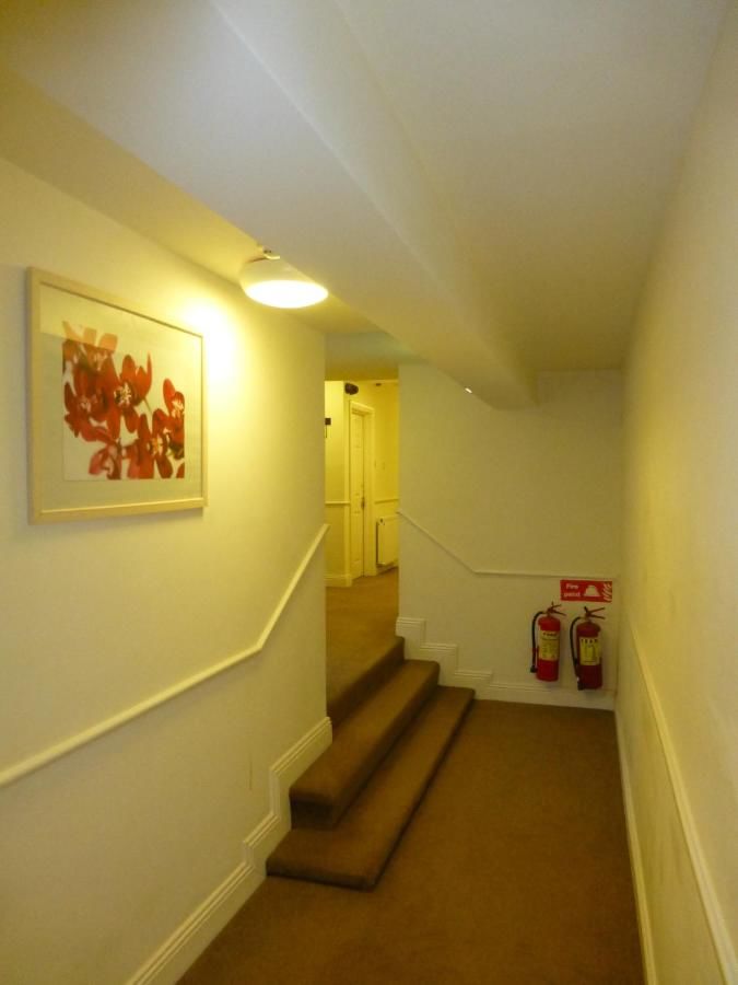 Хостелы My Place Dublin Hostel Дублин-12